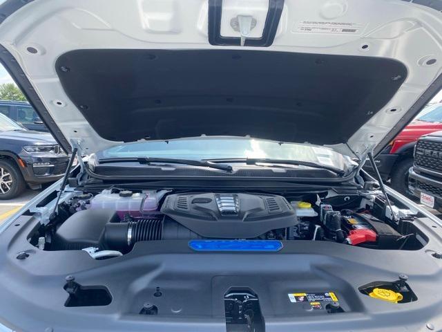 Photo of 2024 Bright White Clearcoat Jeep Wagoneer L