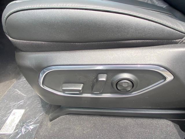 Photo of 2024 Bright White Clearcoat Jeep Wagoneer L