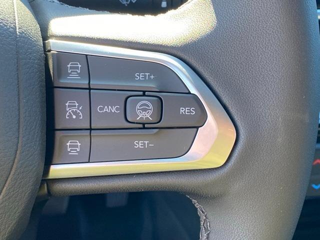 Photo of 2025 Silver Zynith Jeep Compass