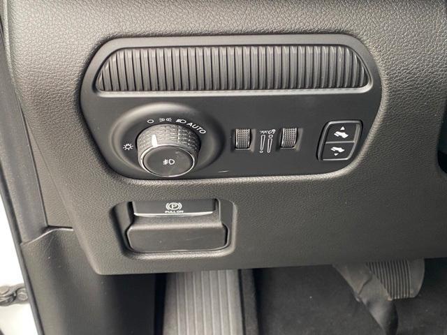 Photo of 2024 Bright White Clearcoat Jeep Wagoneer L