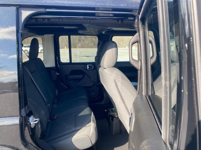 Photo of 2025 Black Clearcoat Jeep Wrangler