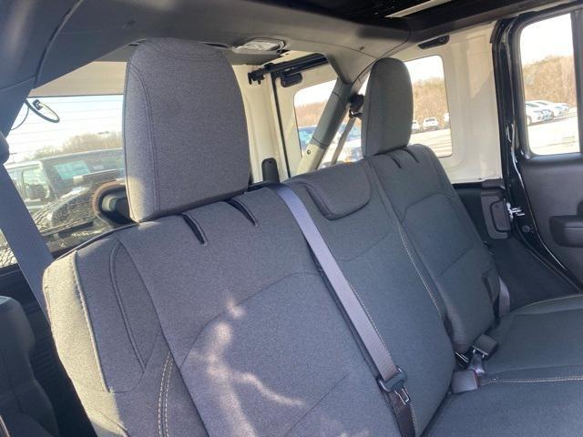 Photo of 2025 Black Clearcoat Jeep Wrangler