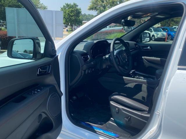 Photo of 2025 White Knuckle Clearcoat Dodge Durango