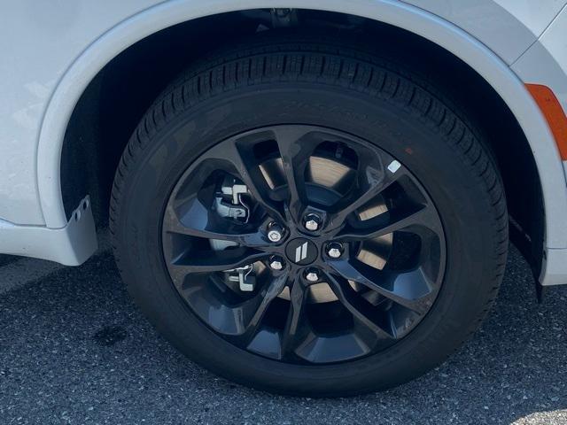 Photo of 2025 White Knuckle Clearcoat Dodge Durango