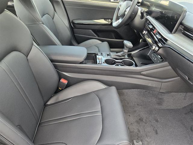 Photo of 2026 Yacht Blue Kia K5