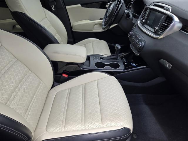 Photo of 2017 Snow White Pearl Kia Sorento