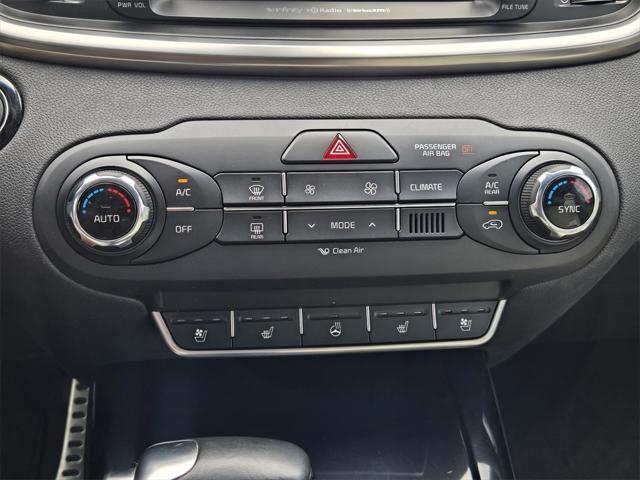 Photo of 2017 Snow White Pearl Kia Sorento