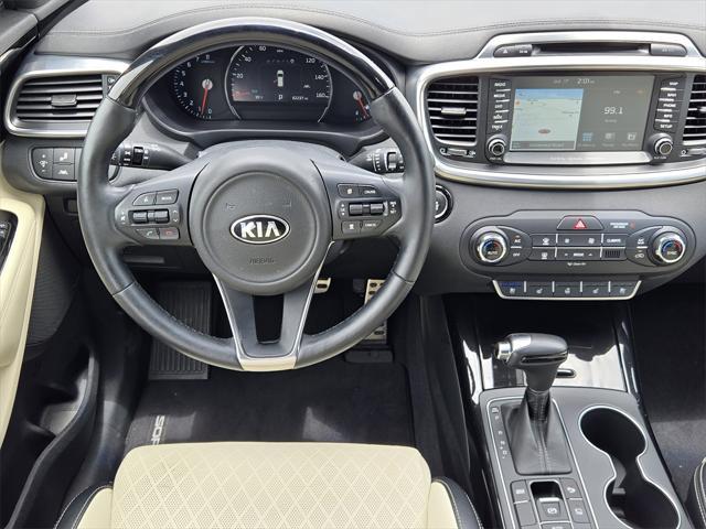 Photo of 2017 Snow White Pearl Kia Sorento