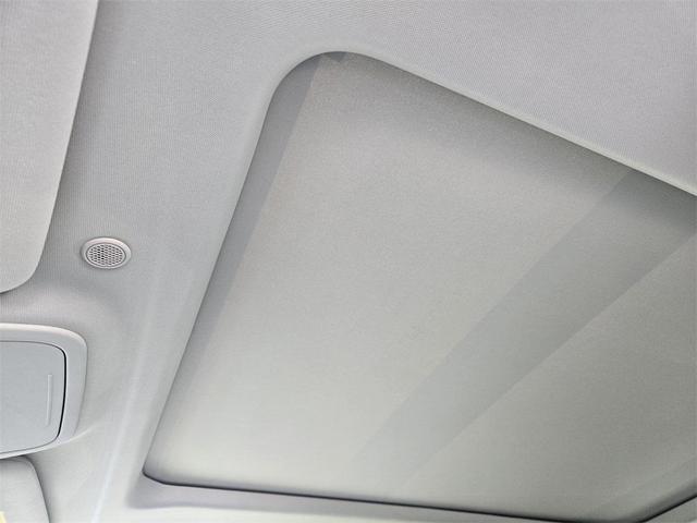 Photo of 2020 Iconic Silver Metallic Ford Explorer