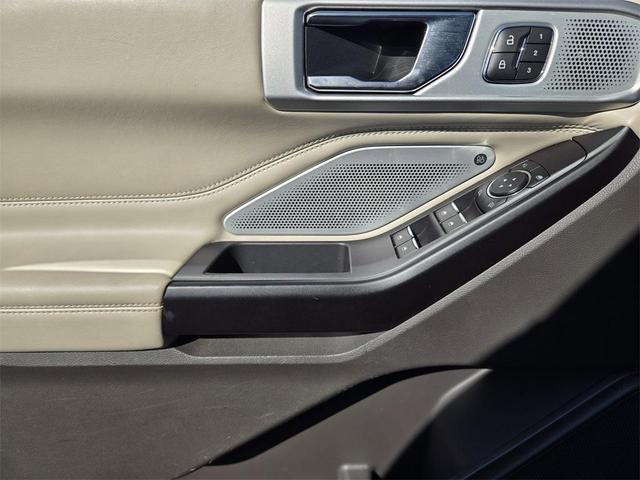 Photo of 2020 Iconic Silver Metallic Ford Explorer