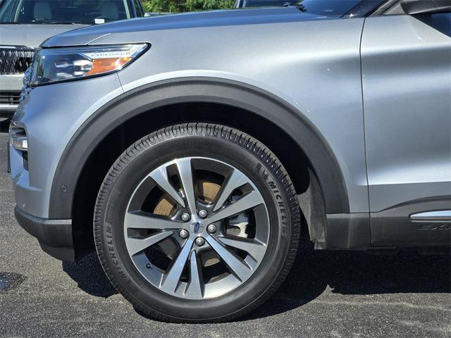 Photo of 2020 Iconic Silver Metallic Ford Explorer