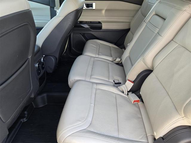 Photo of 2020 Iconic Silver Metallic Ford Explorer