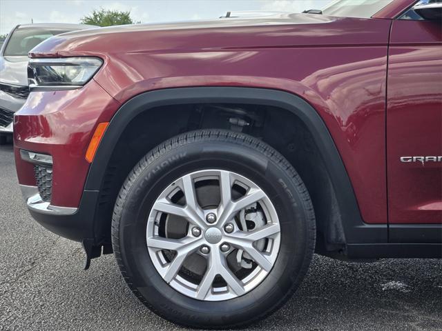 Photo of 2021 Velvet Red Pearlcoat Jeep Grand Cherokee L