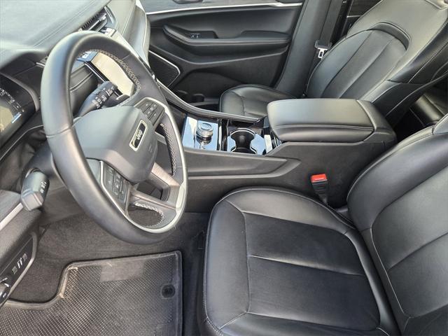 Photo of 2021 Velvet Red Pearlcoat Jeep Grand Cherokee L