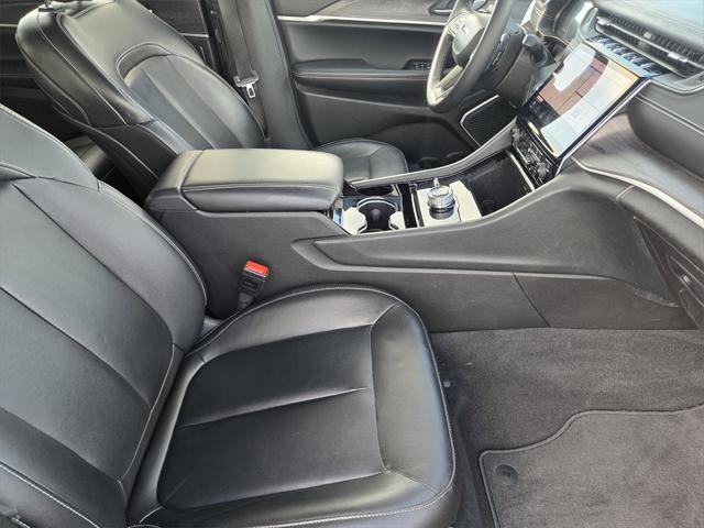 Photo of 2021 Velvet Red Pearlcoat Jeep Grand Cherokee L