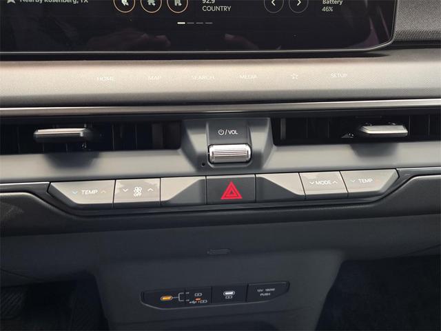 Photo of 2026 Ivory Kia EV9
