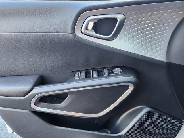 Photo of 2025 Pearl Kia Soul