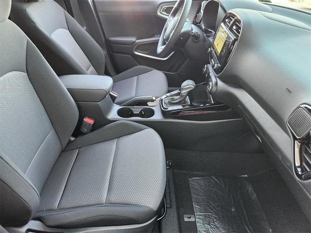 Photo of 2025 Pearl Kia Soul