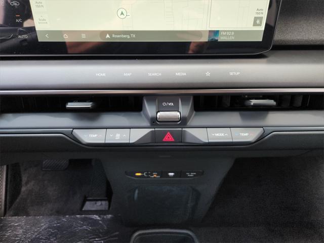Photo of 2026 Ivory Kia EV9