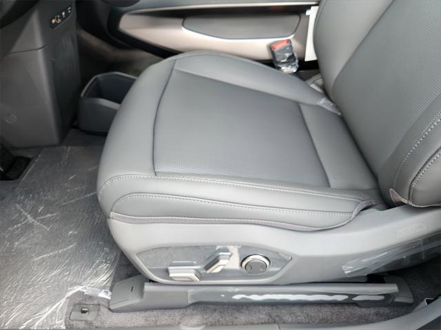 Photo of 2026 Ivory Kia EV9