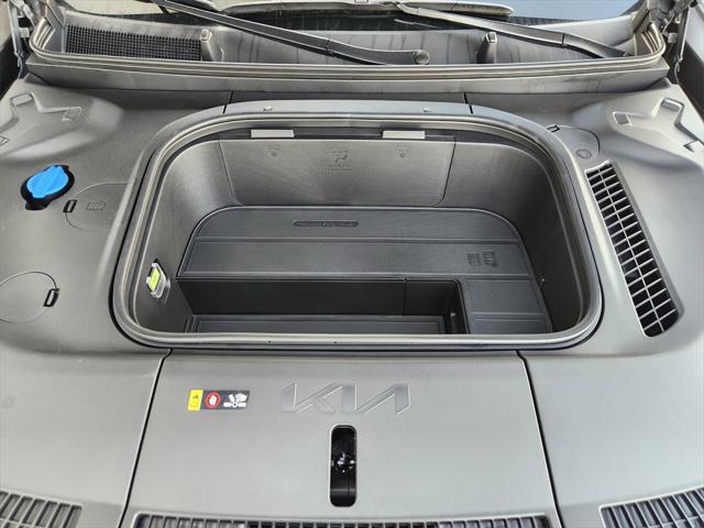 Photo of 2026 Panthera Metal Kia EV9