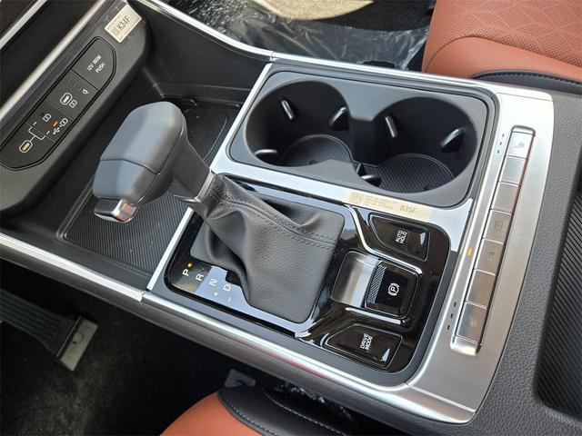Photo of 2026 Deep Chroma Blue Kia Carnival