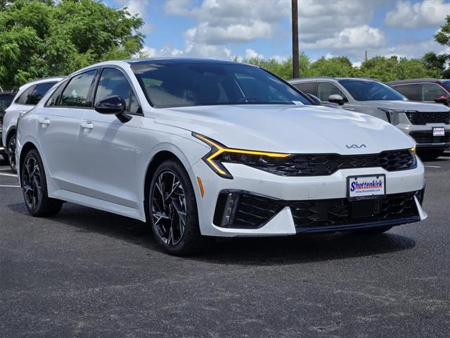 Photo of 2025 Snow White Pearl Kia K5