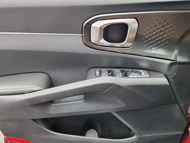 Photo of 2025 Dawning Red Kia Sorento
