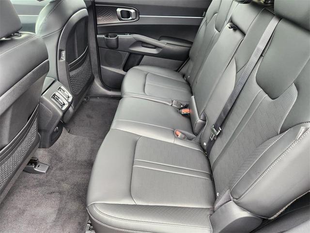 Photo of 2025 Dawning Red Kia Sorento
