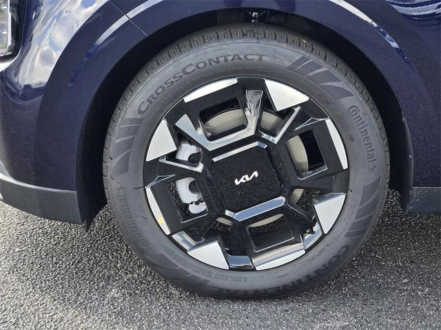 Photo of 2026 Deep Chroma Blue Kia Carnival