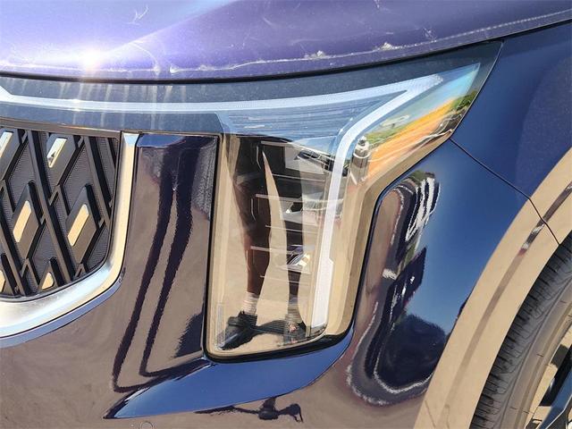 Photo of 2026 Deep Chroma Blue Kia Carnival