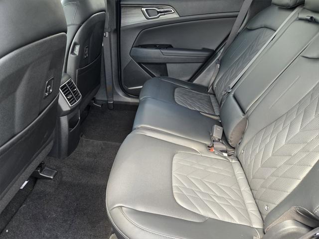 Photo of 2025 Sapphire Blue Kia Sportage