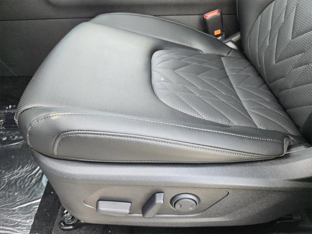 Photo of 2025 Sapphire Blue Kia Sportage