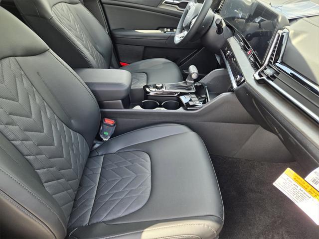 Photo of 2025 Sapphire Blue Kia Sportage
