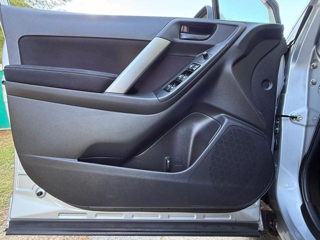 Photo of 2015 Silver Subaru Forester