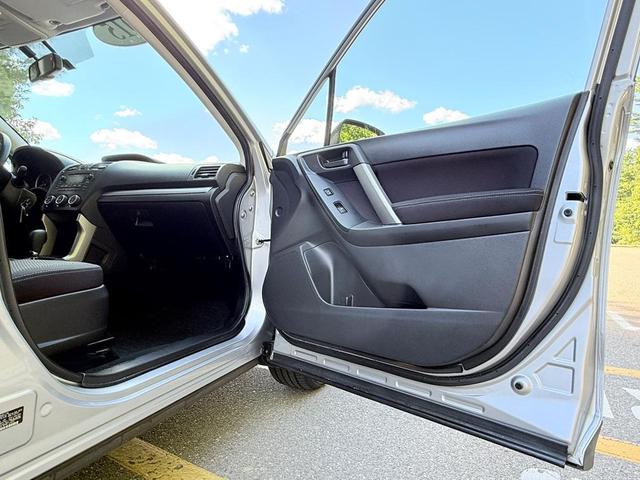Photo of 2015 Silver Subaru Forester