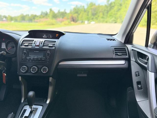Photo of 2015 Silver Subaru Forester