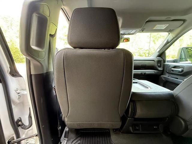 Photo of 2022 White Chevrolet Silverado 2500