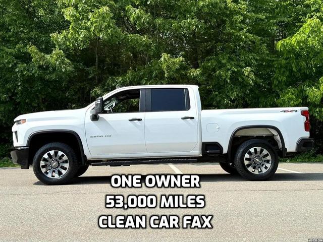Photo of 2022 White Chevrolet Silverado 2500