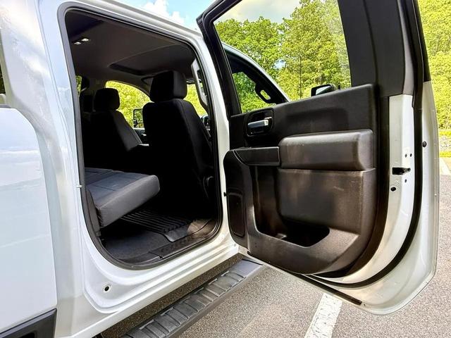 Photo of 2022 White Chevrolet Silverado 2500