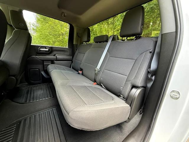 Photo of 2022 White Chevrolet Silverado 2500