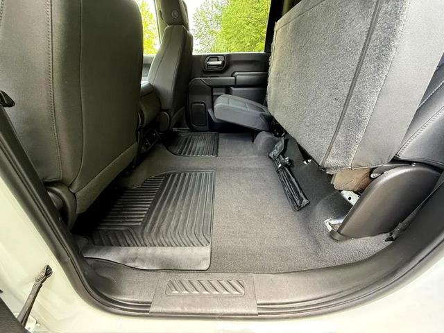 Photo of 2022 White Chevrolet Silverado 2500