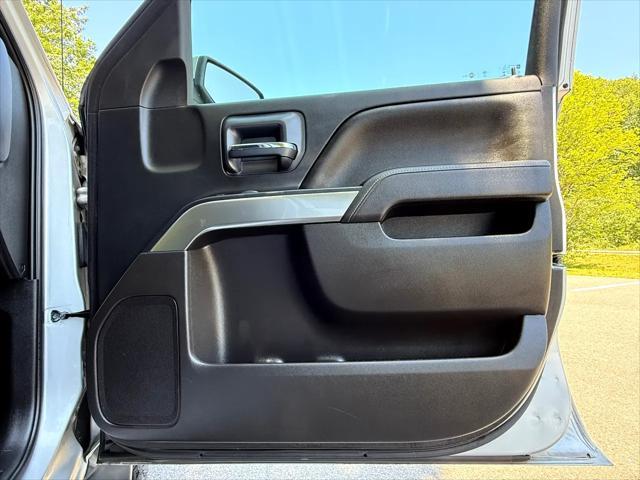Photo of 2017 Silver Chevrolet Silverado 1500