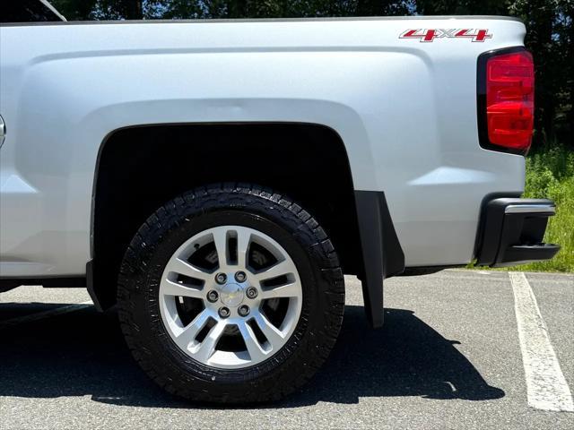 Photo of 2017 Silver Chevrolet Silverado 1500