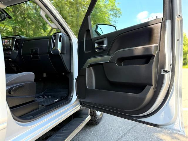 Photo of 2017 Silver Chevrolet Silverado 1500