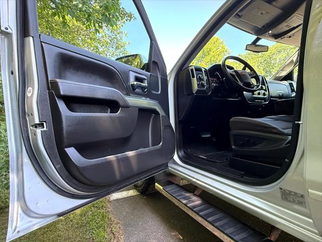 Photo of 2017 Silver Chevrolet Silverado 1500