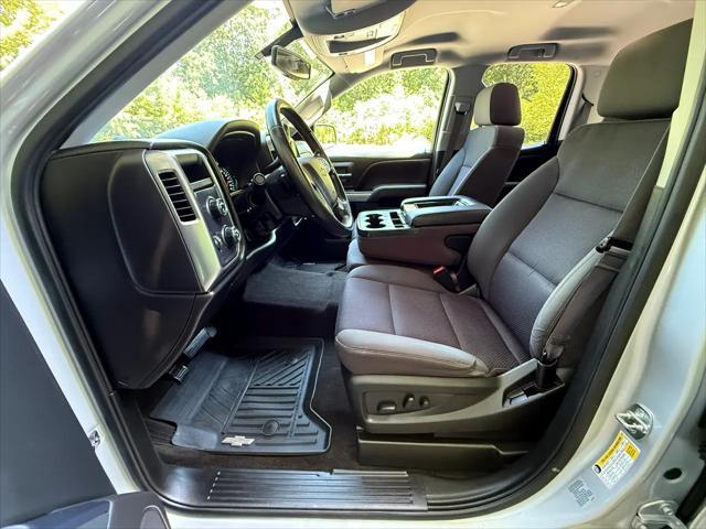 Photo of 2017 Silver Chevrolet Silverado 1500