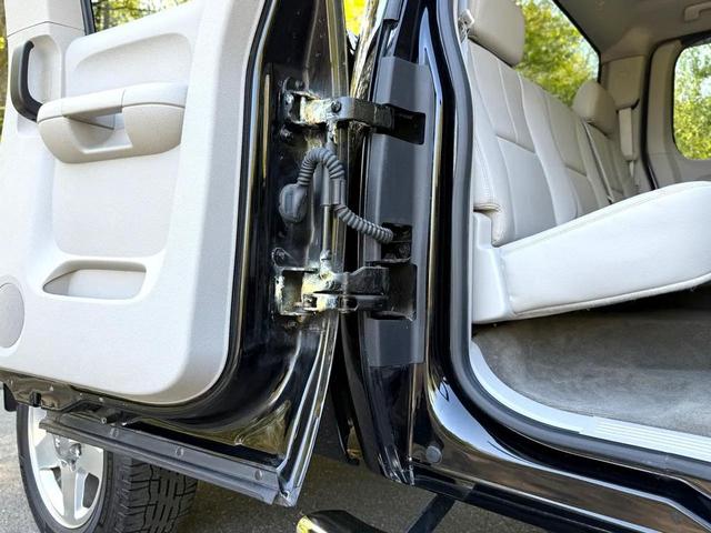 Photo of 2013 Black GMC Sierra 2500