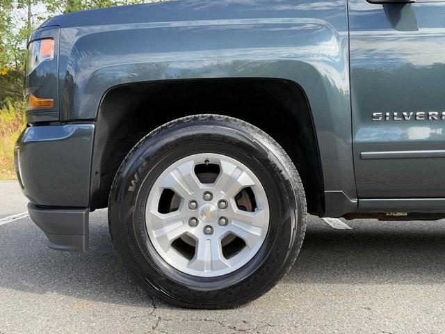 Photo of 2017 Gray Chevrolet Silverado 1500