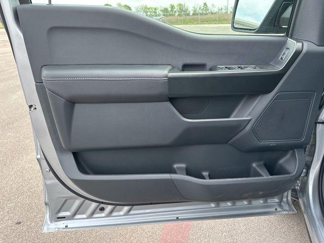 Photo of 2025 Iconic Silver Metallic Ford F-150